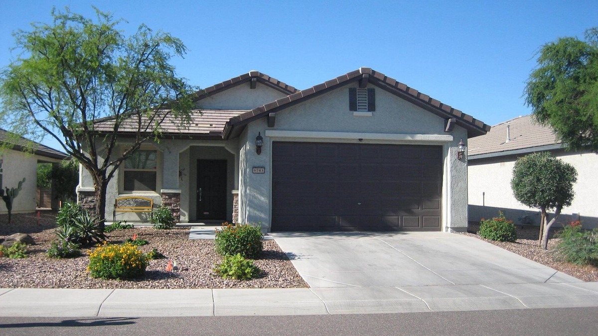 Anthem at Merrill Ranch House | BEAUTIFUL & COZY HOME IN MERRILL RANCH/SUN CITY RESORT- ADULT 55+ SIDE