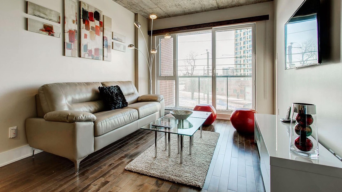 Griffintown Condo | Beautiful Cozy & Luxurious. All-Included. Modern Design. Premium Services.