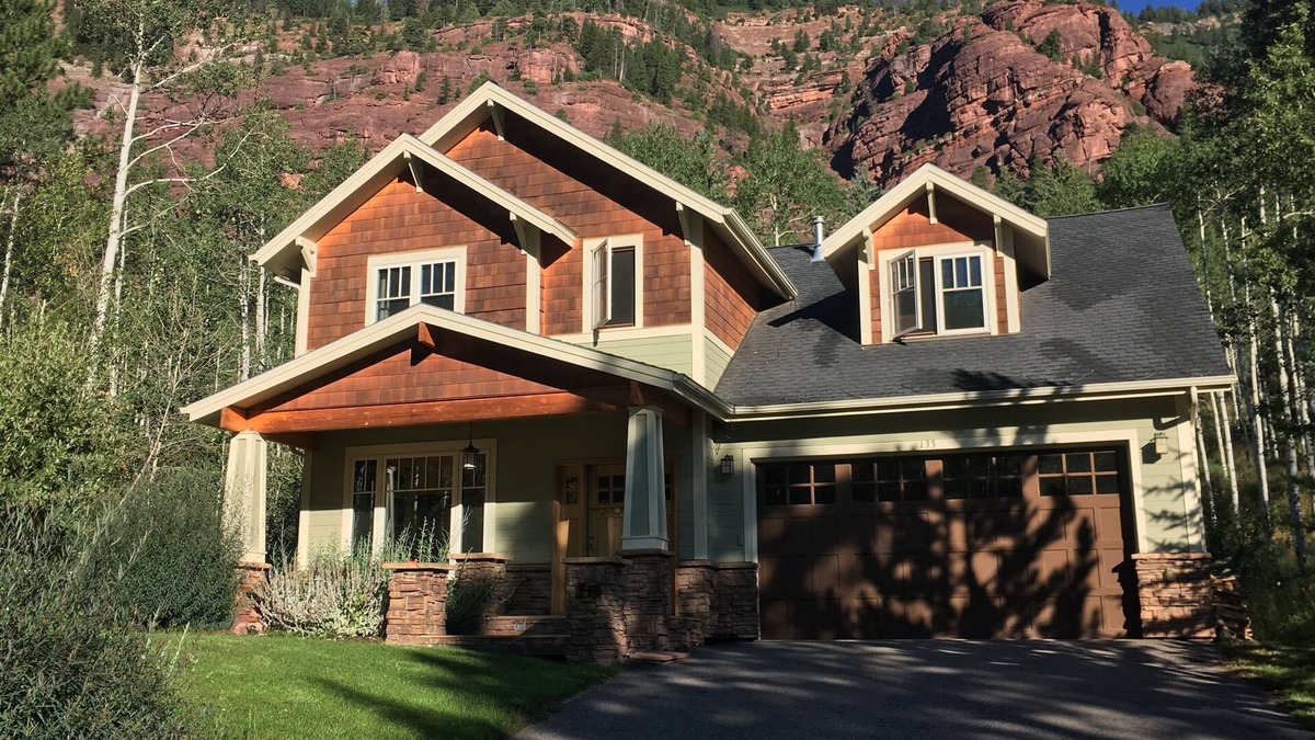Redstone House | Beautiful Craftsman style home, Mountain View’s surround this property.