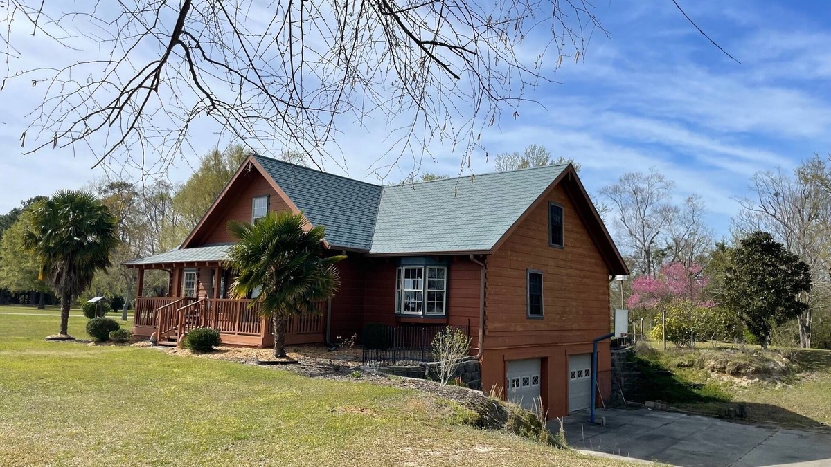Deep Run House | Beautiful Creek-front Cabin convenient to Greenville and Kinston