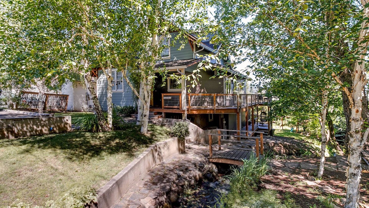 Hood River House | Beautiful Creekside DT Hood River Home, balcony w/River Views, walk to town