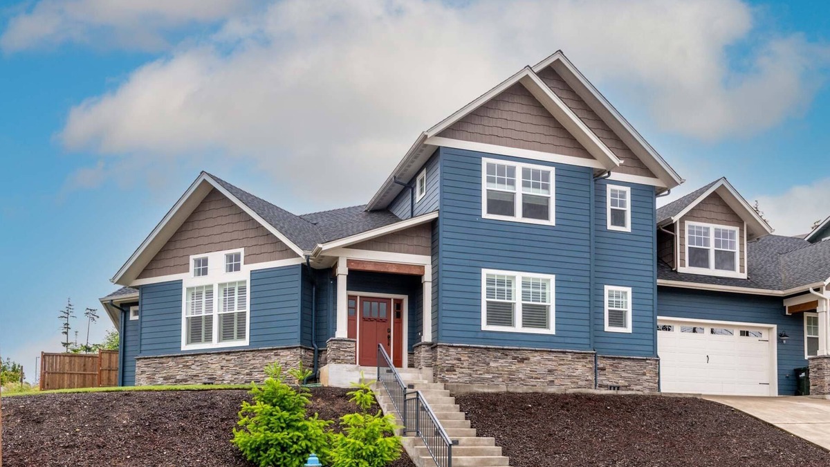 Eugene House | Beautiful Custom Home Centrally Located Near The University of Oregon