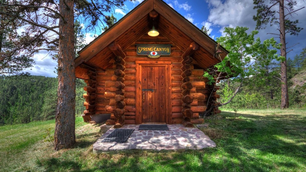 Colonial Pine Hills Cabin | Beautiful Custom Log Cabin!