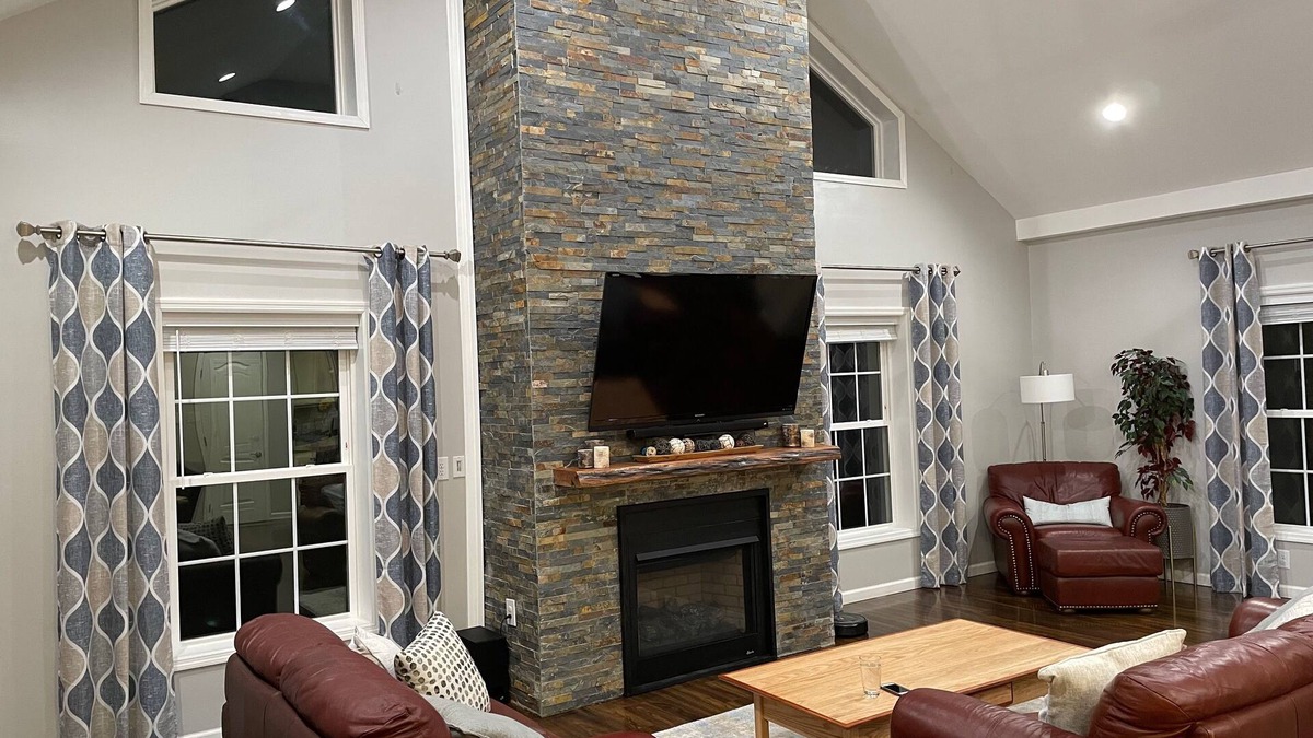 Bernardsville House | Beautiful Custom Home on 1.5 acres of Serene Property w/Movie Room