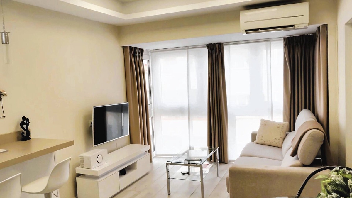 Milla de Oro Apartment | Beautiful designer apartment on the Golden Mile.