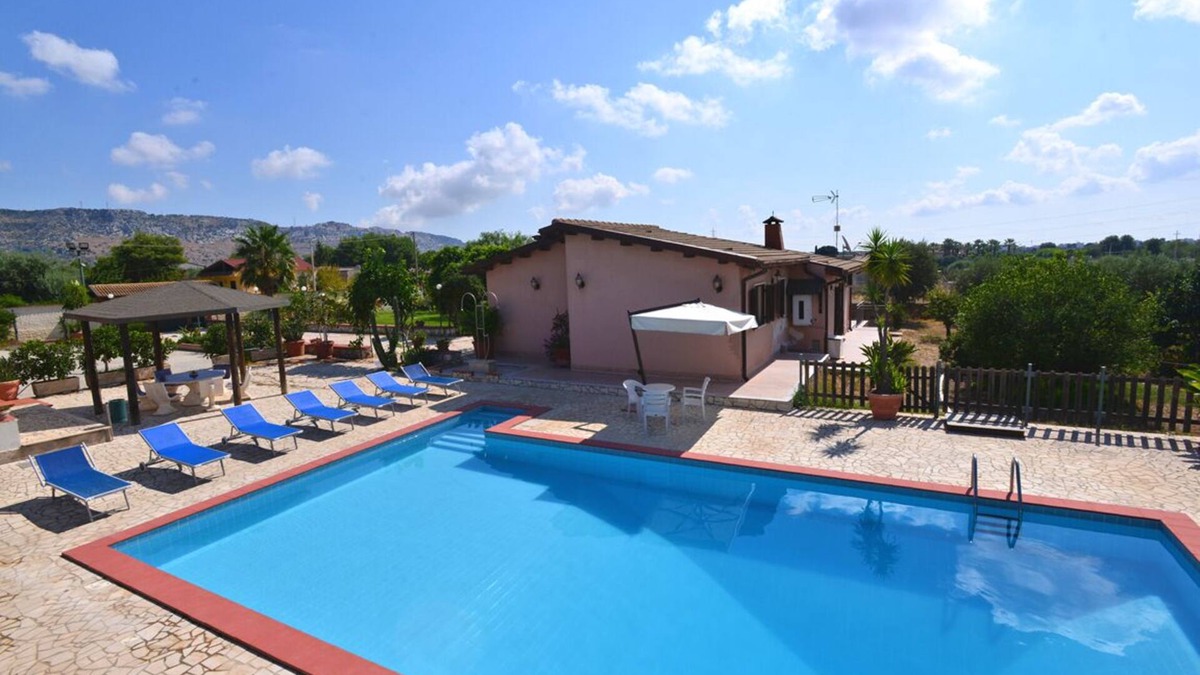 Solarino Villa | Beautiful detached and family friendly villa with private pool.