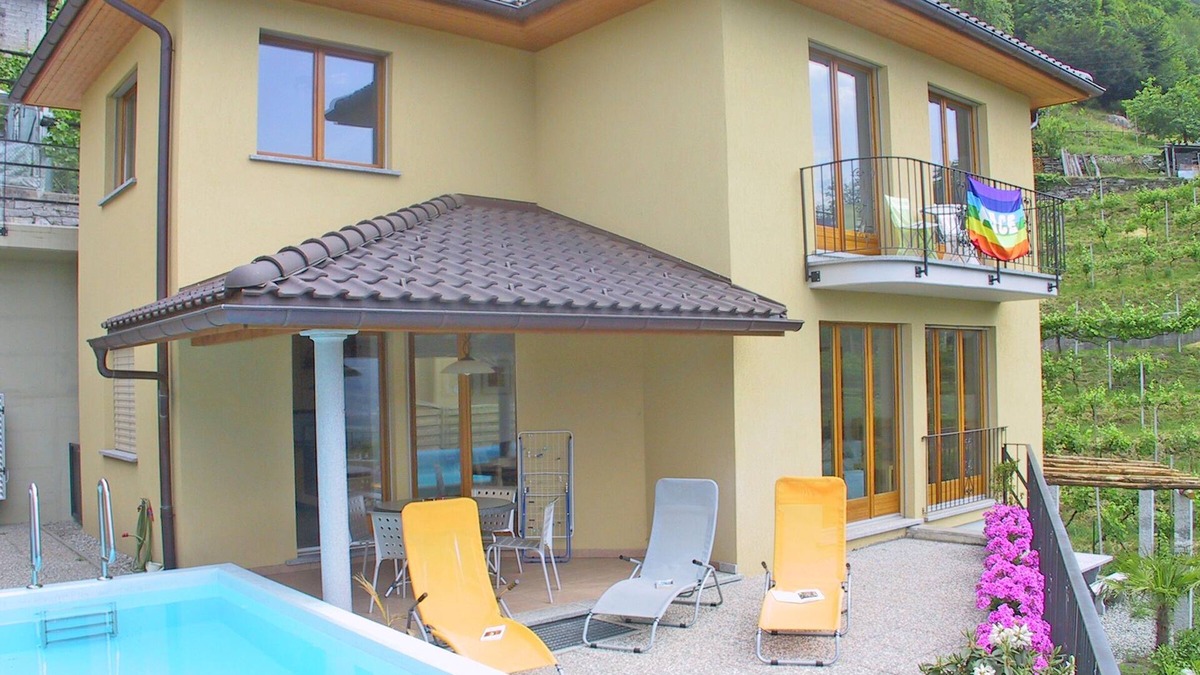 Riazzino House | Beautiful detached house with swimming pool and panoramic views