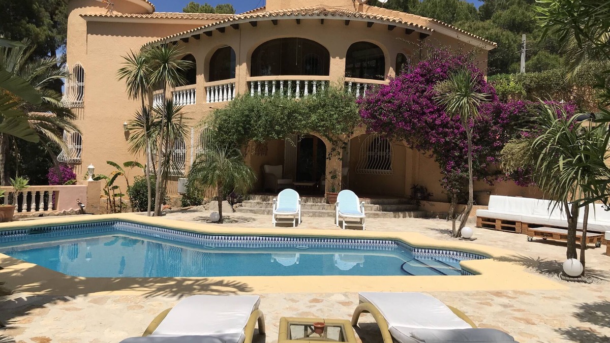 Denia House | Beautiful detached villa with pool on the Montgo
