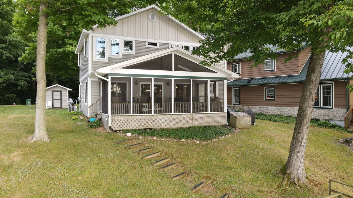 Cassopolis House | Beautiful Diamond Island 4-bedroom house with Private Dock, AC, and WiF
