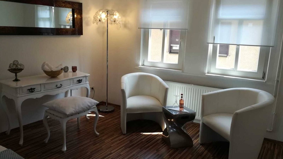 Oberursel Apartment | Beautiful double room in the historic old town