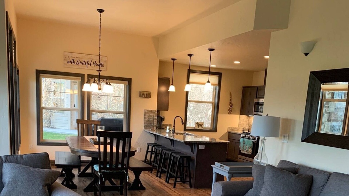 Dover Bay Condo | Beautiful Dover Bay Condo, Pend Orielle Lake/Schweitzer