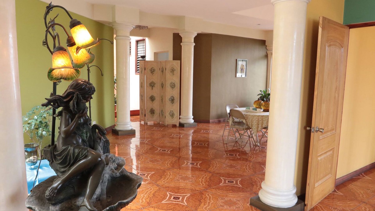 Catedral Apartment | Beautiful Downtown Apartment with Balcony
