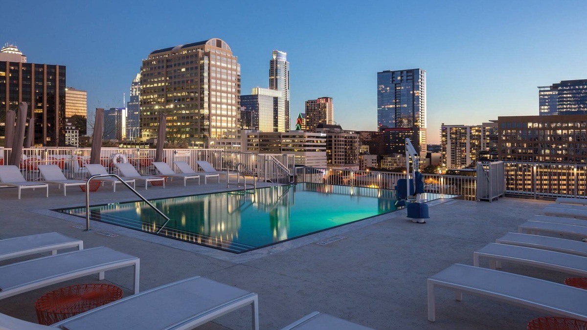 Civic District Resort | Beautiful Downtown Austin 1BR Studio Deluxe