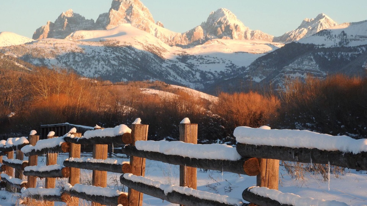 Driggs Cabin | Beautiful Driggs cabin w/spectacular Teton views near Grand Targhee Ski resort!