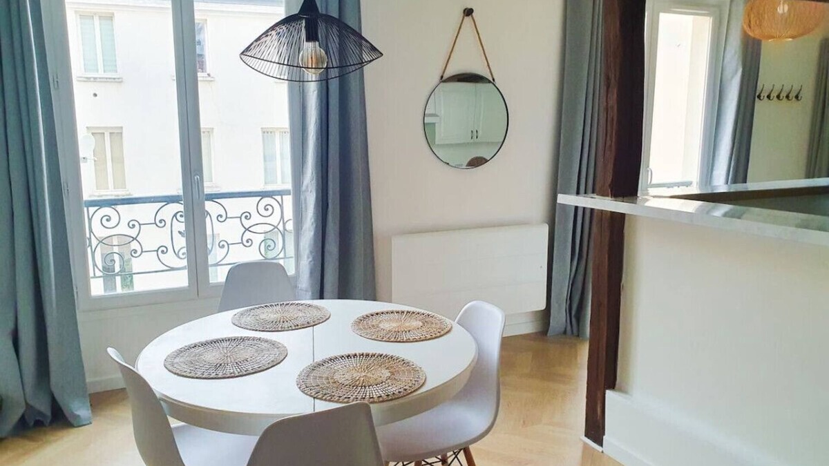 Suresnes Apartment | Beautiful duplex-15 min Paris/La Défense/Champs Elysées