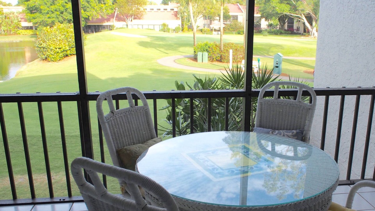 McGregor Condo | Beautiful end unit on the golf course and next to the pool