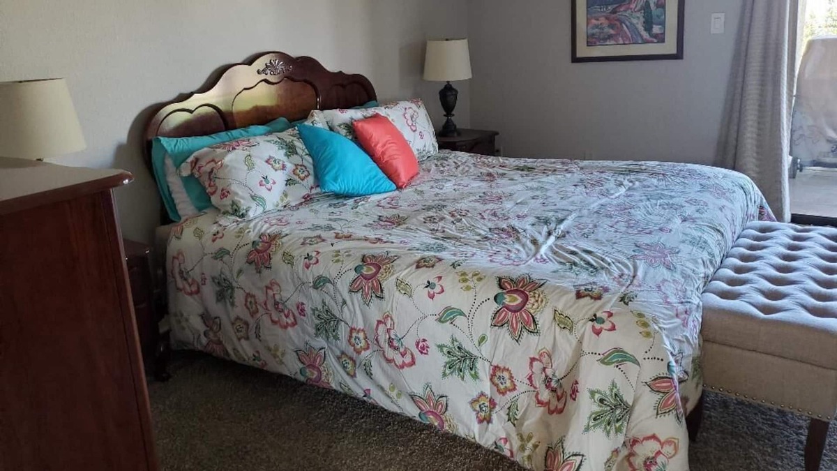 Fountain of the Sun Villa | Beautiful End unit Villa with lots of natural light. Fully stocked.