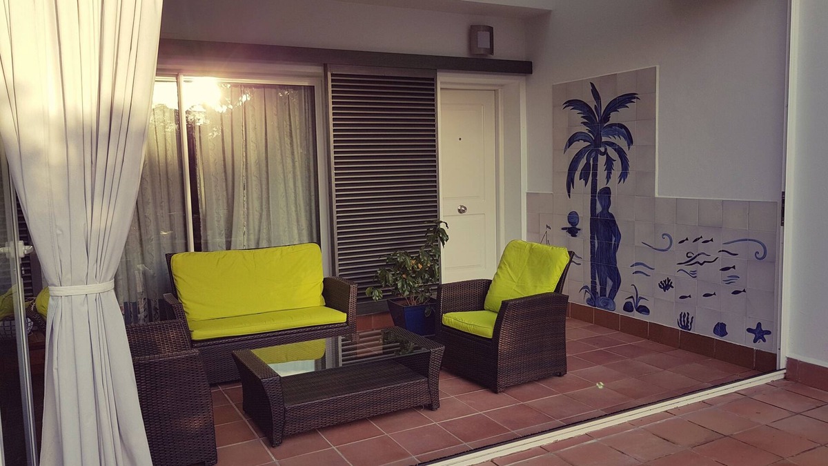 Conil de la Frontera Ski Chalet | Beautiful urb house. private 3 storey garden, wifi, 7 min village and 5 from the beach
