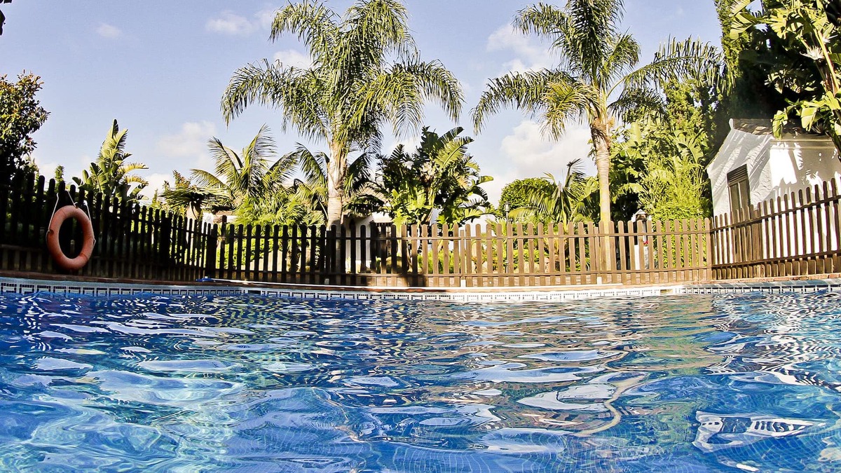 Conil de la Frontera Cottage | Beautiful Cortijo El Olivo House, next to the pool - 3 Bedrooms