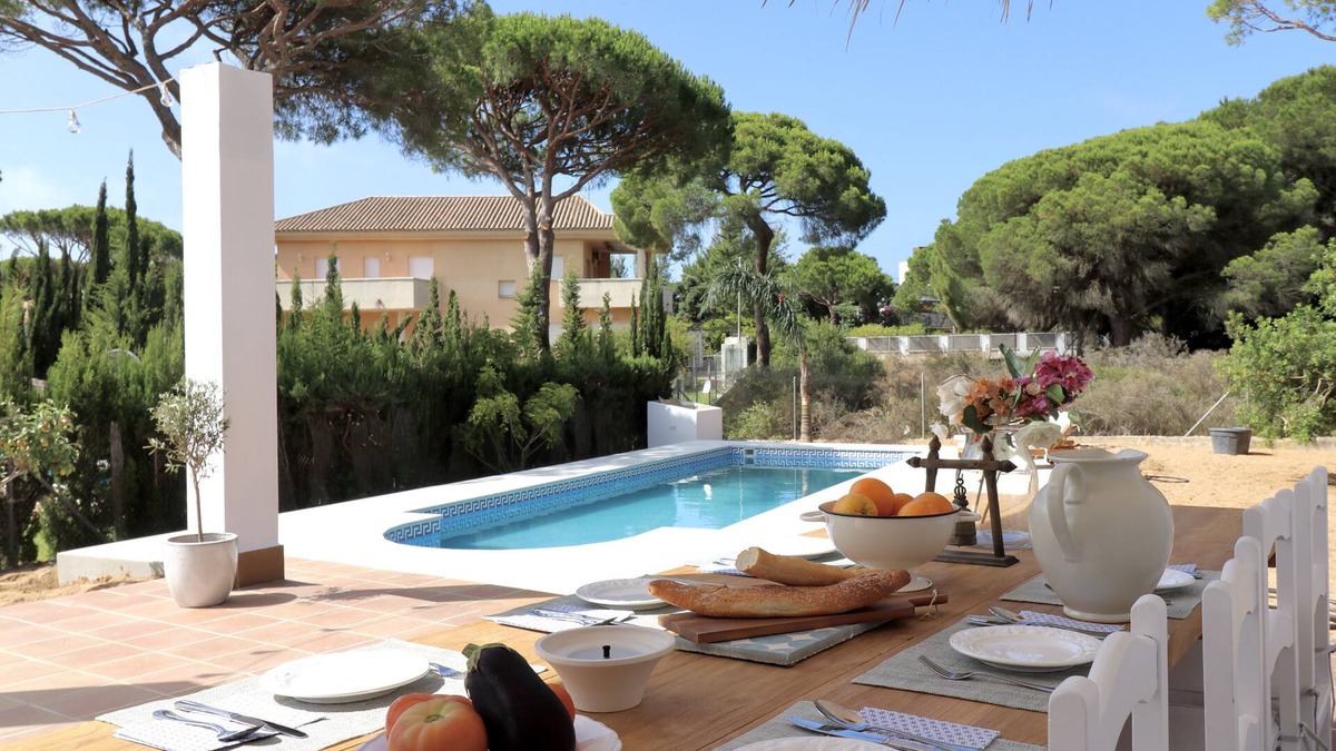 Cabo Roche Villa | Beautiful, detached villa with large pool, just a 5-minute walk from the beach