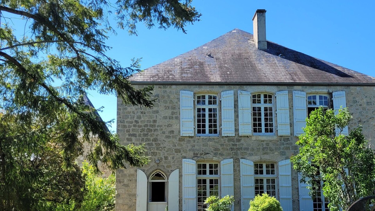 Vianne Other | Beautiful estate with swimming pool and wooded grounds