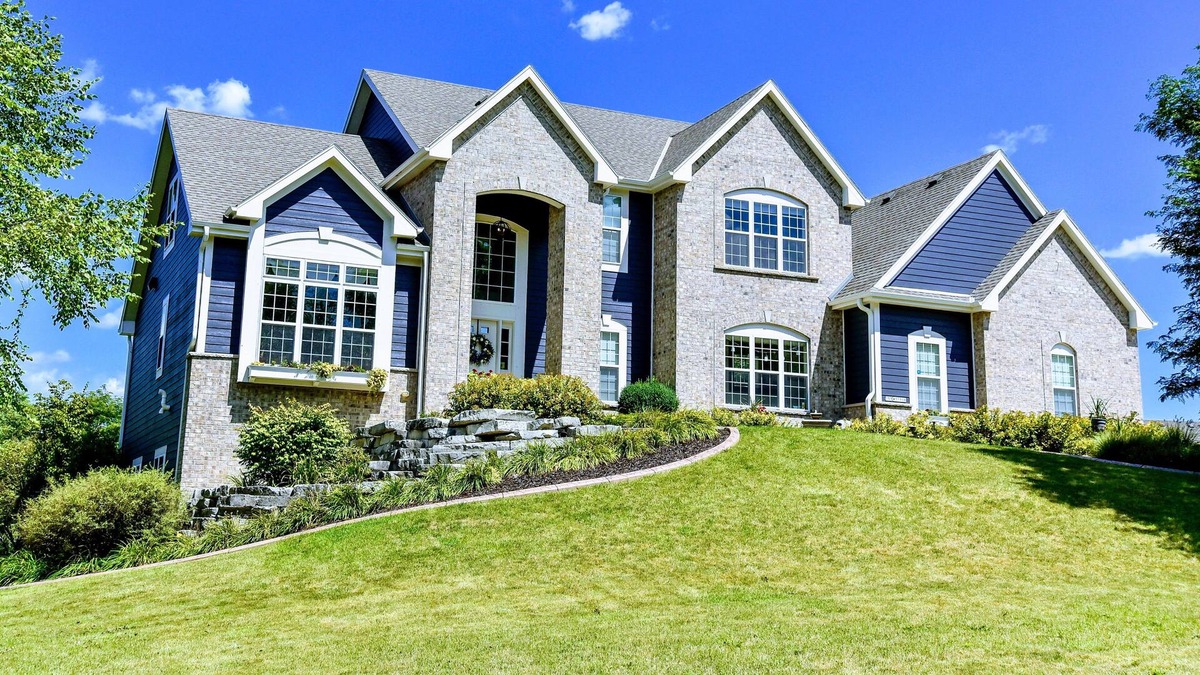 Menomonee Falls House | Beautiful Family Home Away from Home