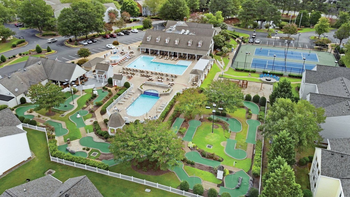 Williamsburg Resort | Beautiful Family-Friendly Resort 2BR/2BA