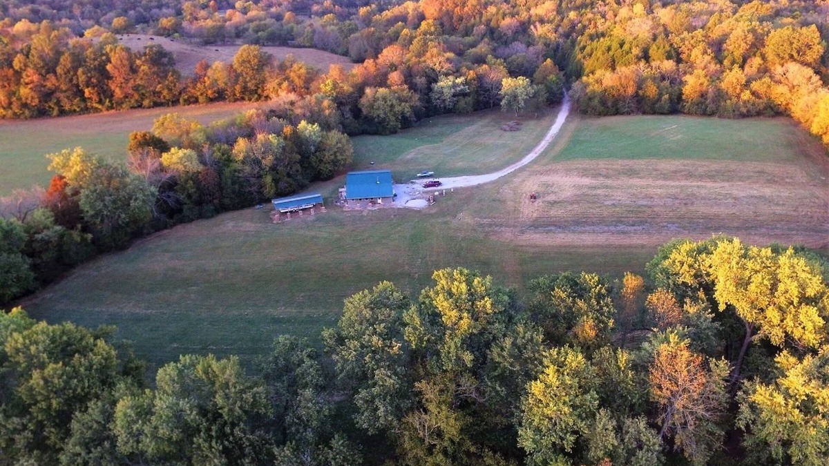 Chestnut Mound Cabin | Beautiful Farm on Caney Fork River ~ Fantastic Nature Retreat ~ Very Peaceful!