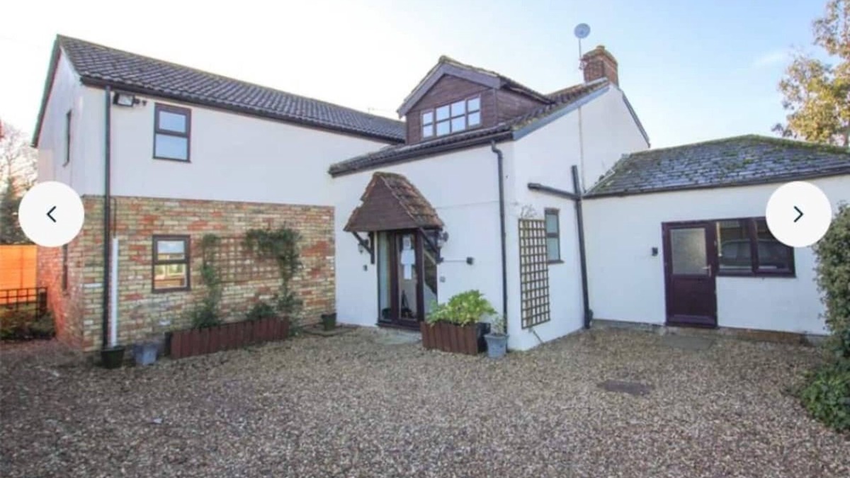 Holton Le Clay Other | Beautiful Farmhouse set in Lincolnshire countryside