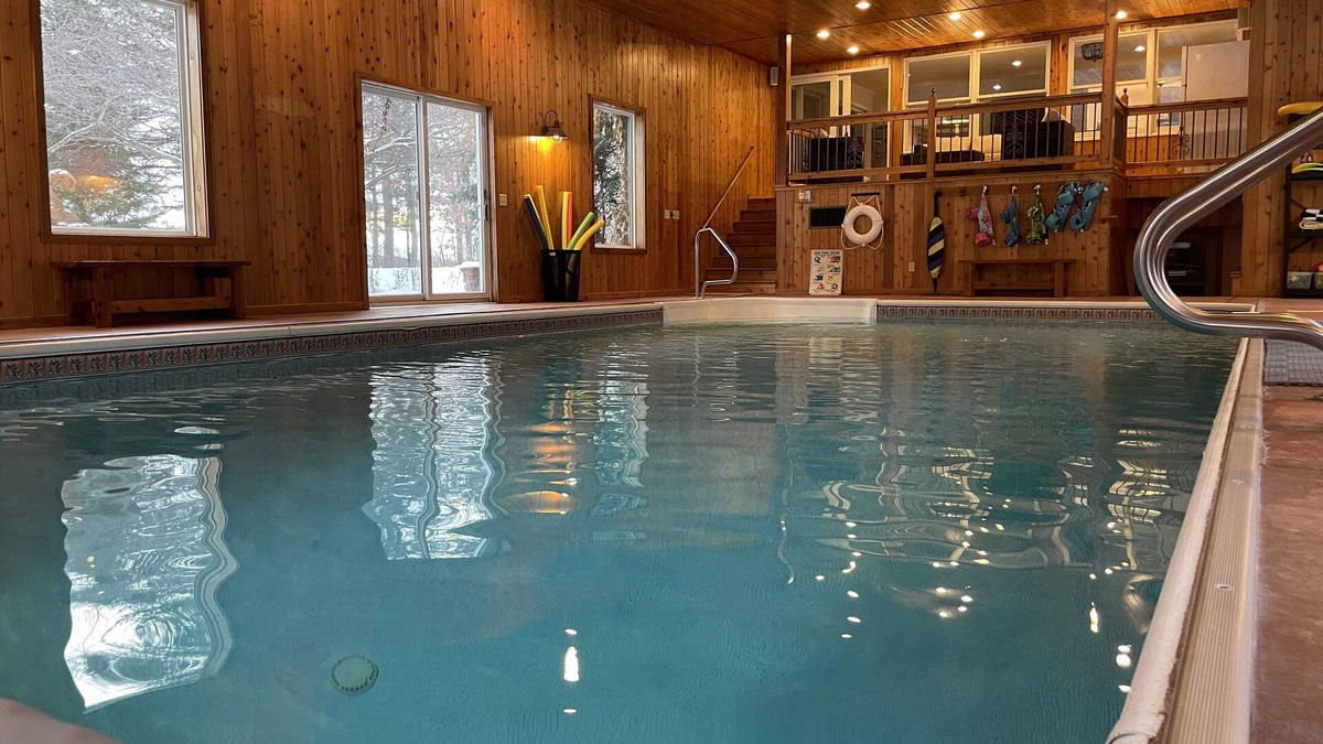 Somerset House | Beautiful Farmhouse Style Country Home with Indoor Pool!