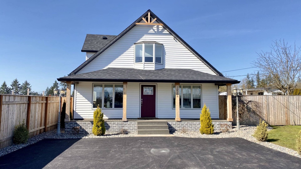 Ridgefield House | Beautiful Farmhouse in Ridgefield