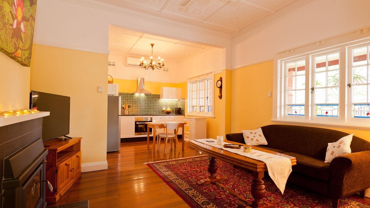 Taree Apartment | Beautiful Federation Apartment close to Taree CBD