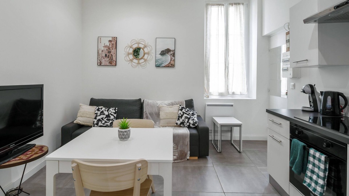 Le Rouet Apartment | Beautiful flat in the 8th district of Marseille - Welkeys