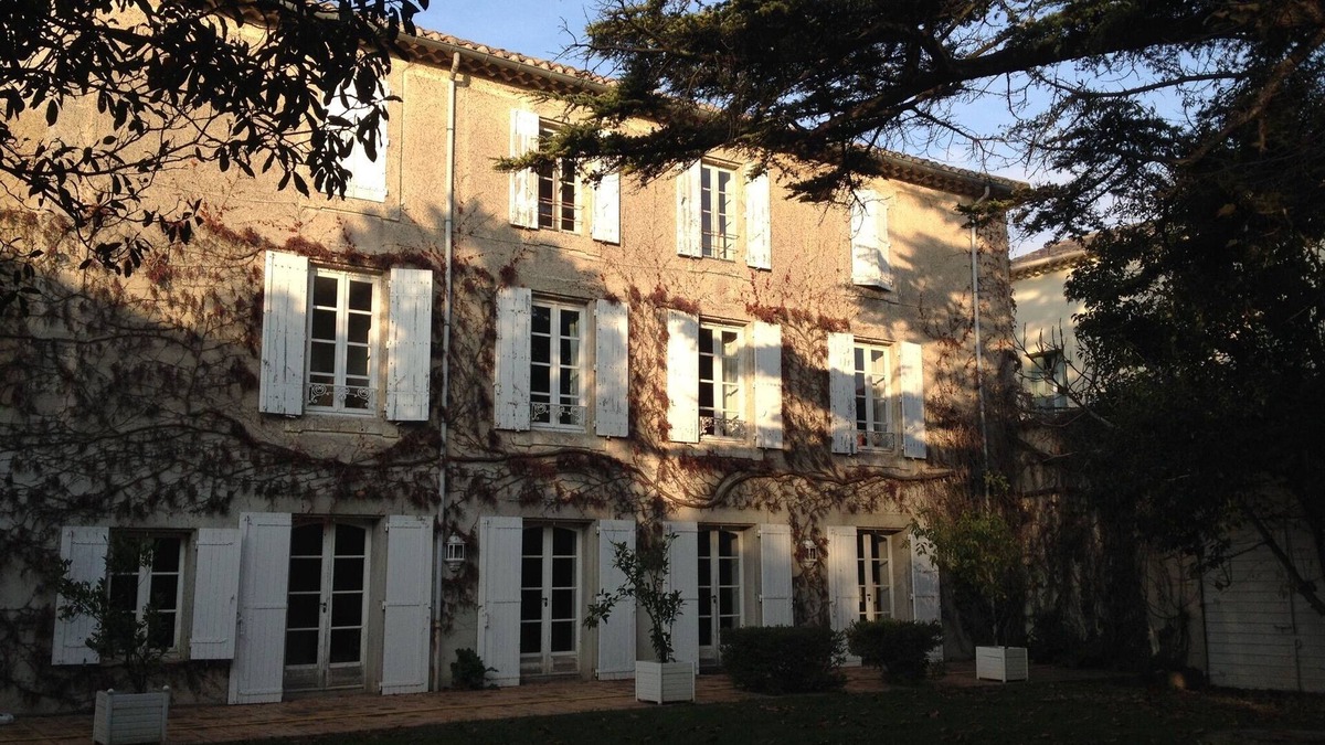Cazouls-les-Beziers Bed & Breakfast | Beautiful town house for your mini bteak