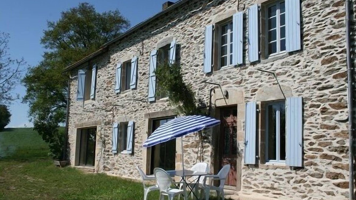 La Salvetat-Peyrales House | Beautiful stone house with private pool