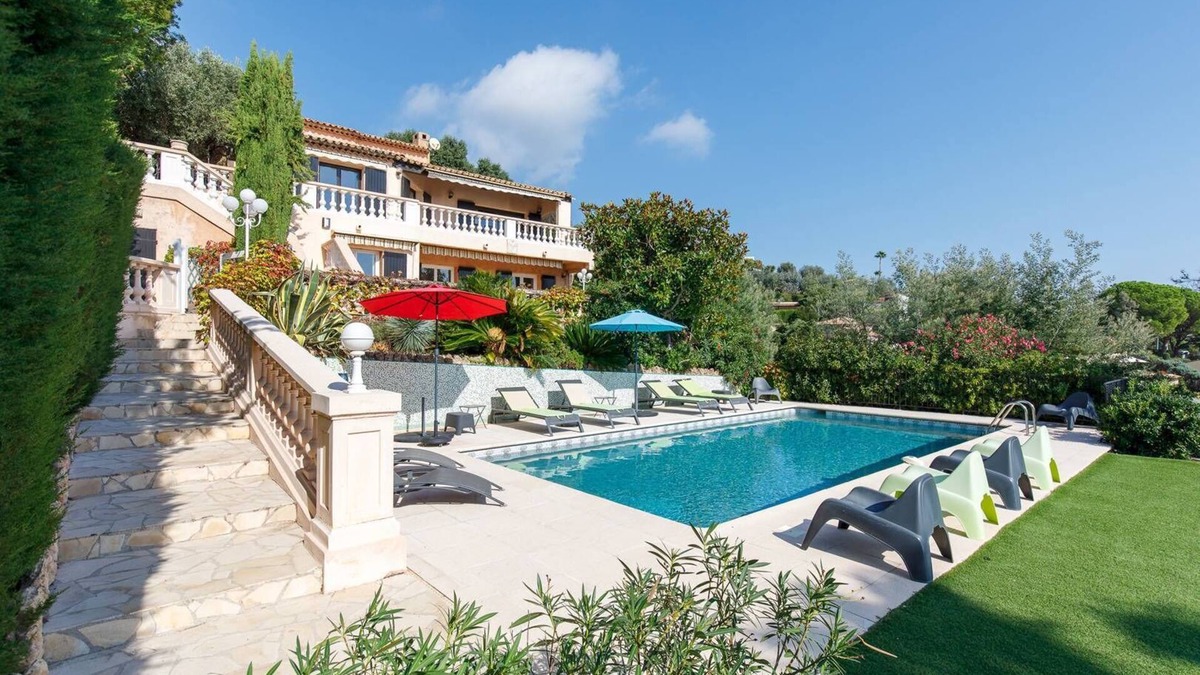 Les Termes House | Beautiful villa with heated pool and sea view