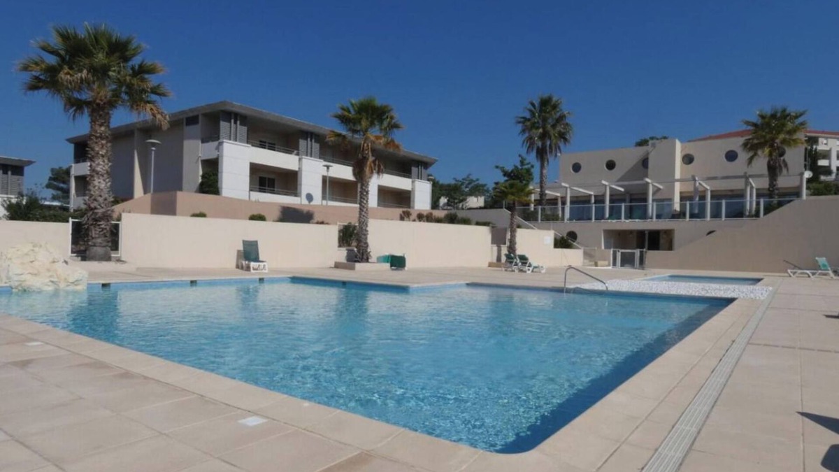 La Bouverie Apartment | Beautiful apartment near the Gulf of St-Tropez in residence with large swimming pool