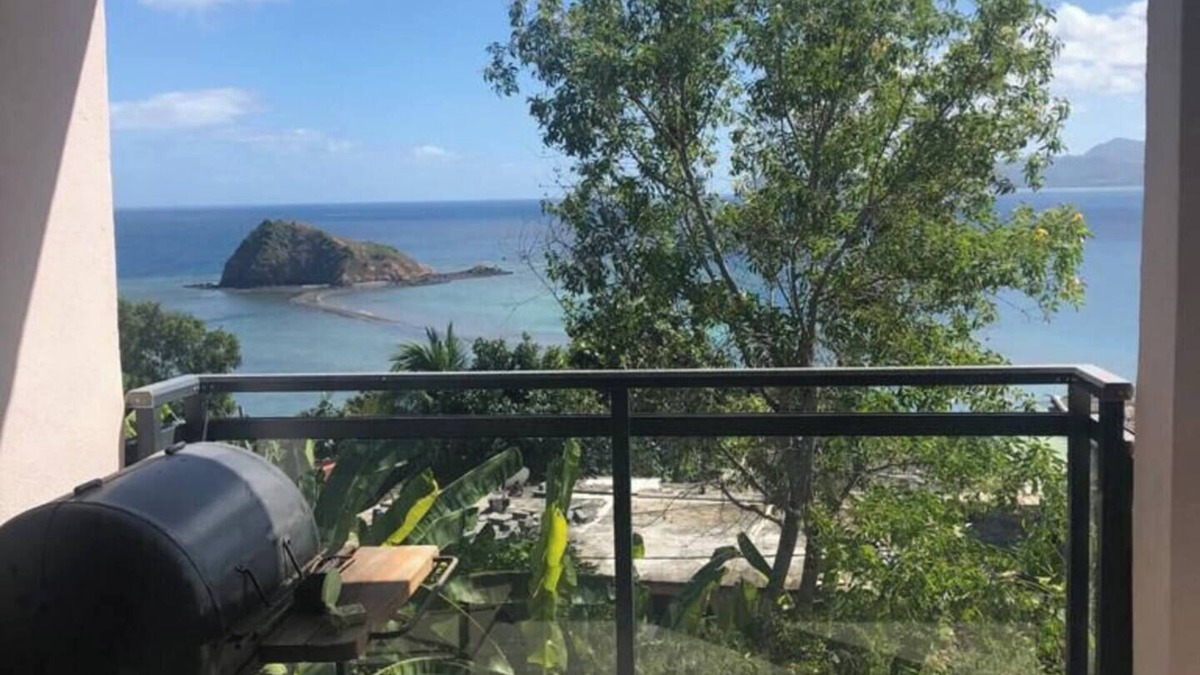 Sada House | Beautiful full T2 equipped with sada with island view