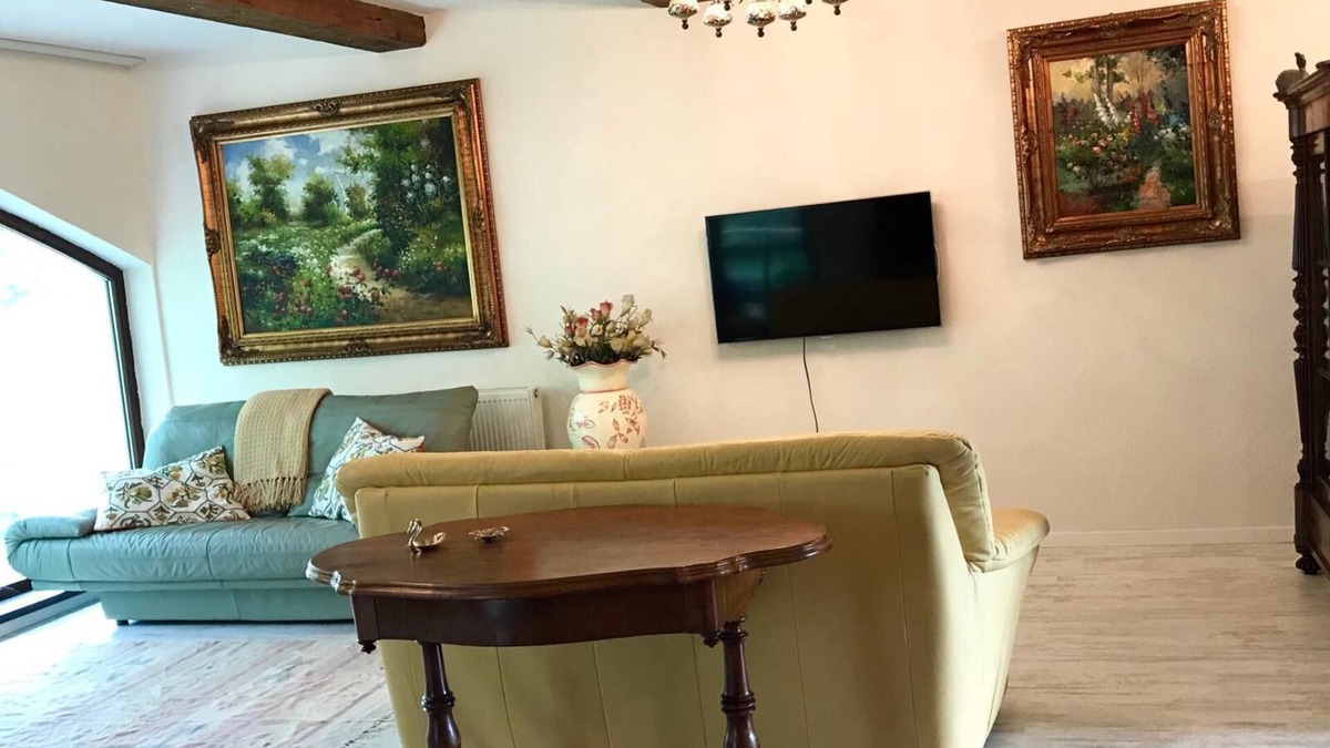 Snagov House | Beautiful fully furnished 2 Bdrm Villa with Pool, Snagov Bucharest Romania