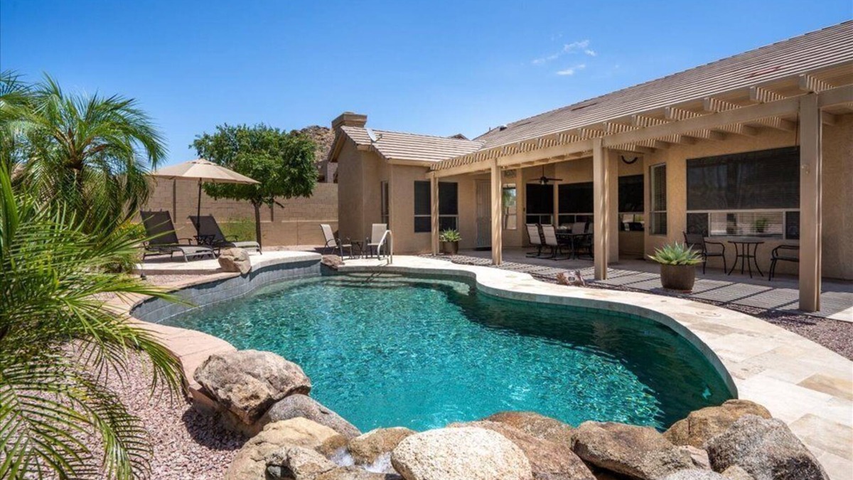 East Mesa House | Beautiful Gated Desert Home, 4 bd/2 bth, Htd Pool, Game Room, Golf, Hiking