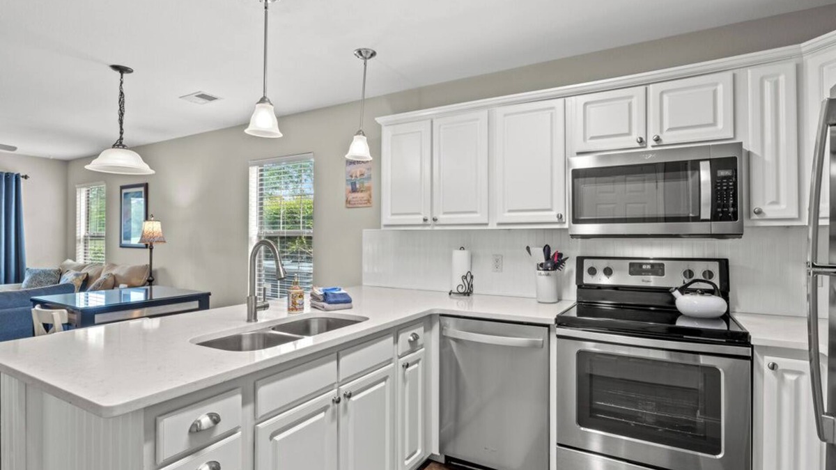 Pawleys Island Condo | Beautiful Golf & Lake Views, Pawleys Island, SC - Professionally Cleaned