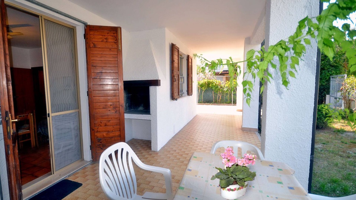 Lido delle Nazioni House | Beautiful ground floor cottage with large garden quiet area near the sea