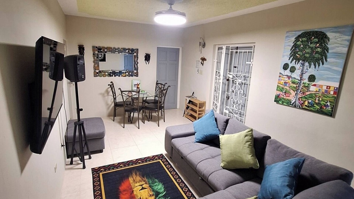 Ocho Rios Apartment | Beautiful ground floor 2 bed apartment 5 min drive to the heart of Ocho Rios!