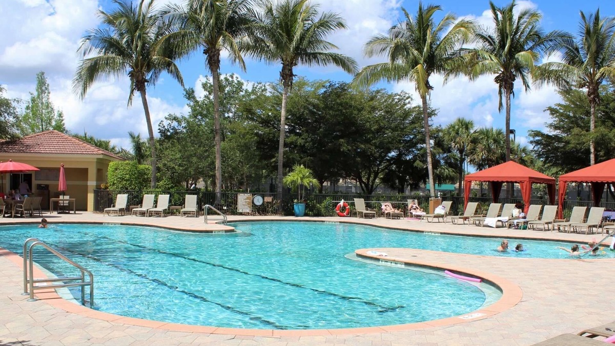 Fort Myers Condo | Beautiful Ground Floor Condo, Pool, Tennis, Social Club Membership Included, Country Club Lifestyle!