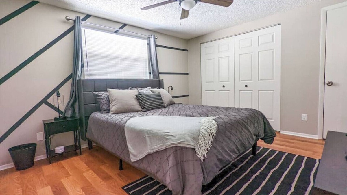 Port Richey House | Beautiful Guest House w/Large Heated Pool