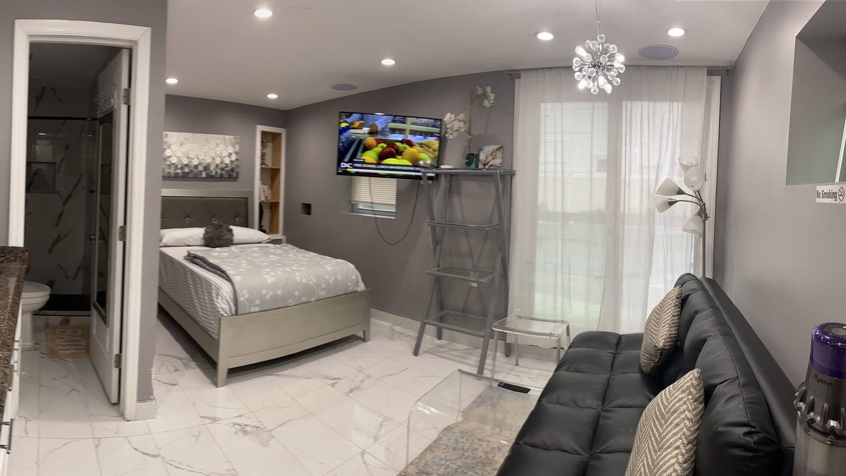 Woodmere Apartment | Beautiful guest house close to jfk