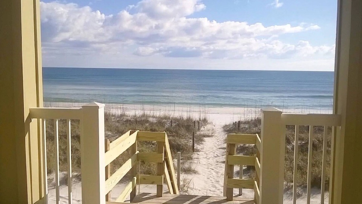 Destiny Shores House | BEAUTIFUL GULFRONT HOME IN CRYSTAL BEACH