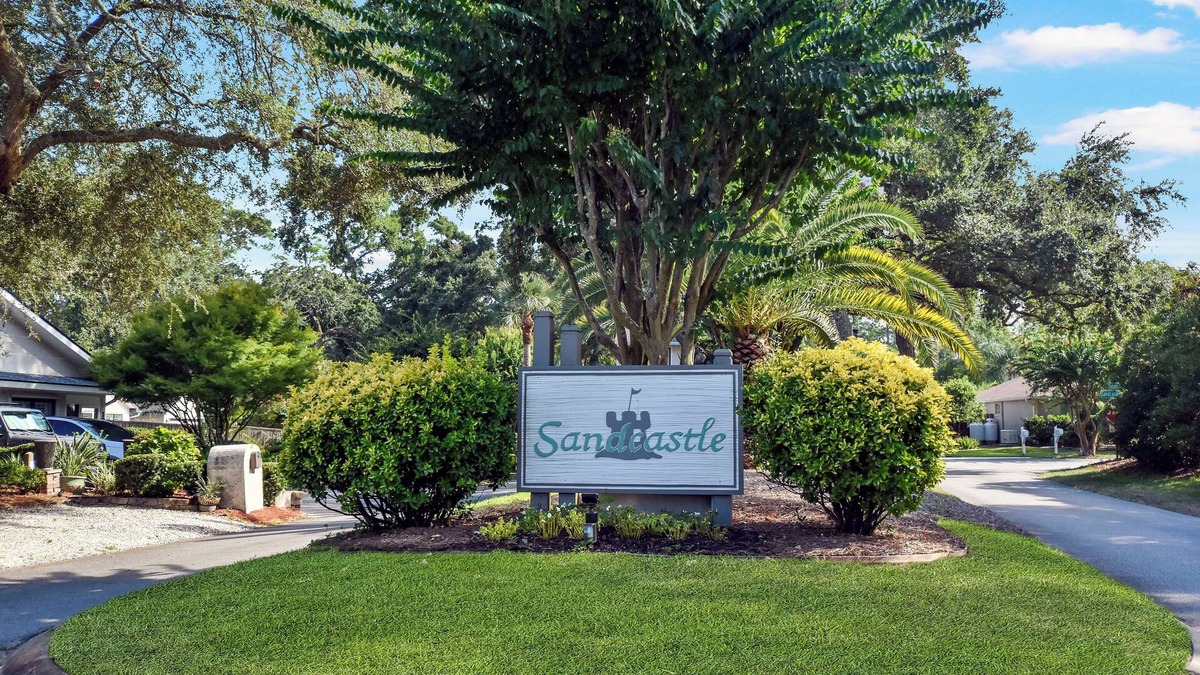 Saint Simons Island House | Beautiful home in the south end of St Simons Island