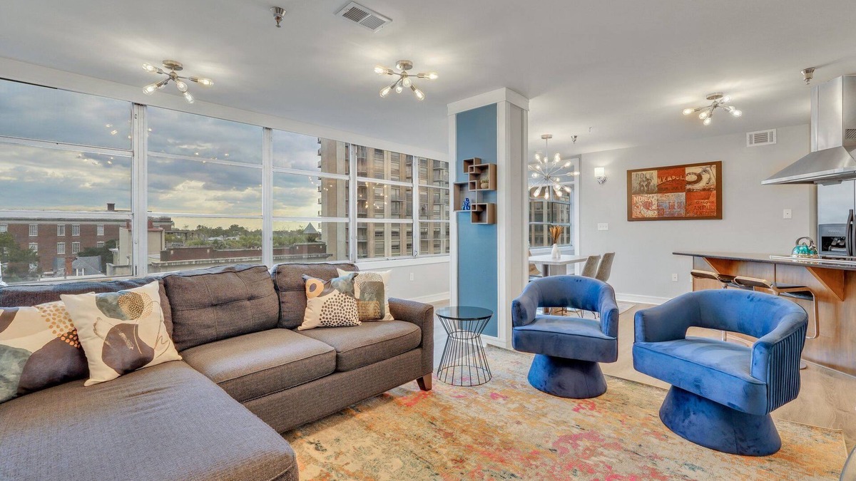 Historic District - North Condo | Beautiful High Rise Views of Downtown Savannah