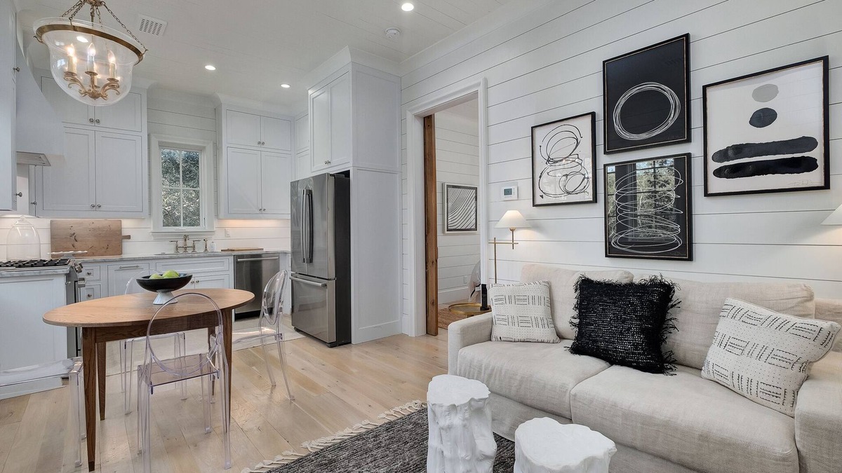 Hammocks of Seagrove House | Beautiful high end CARRIAGE HOUSE in Old Seagrove